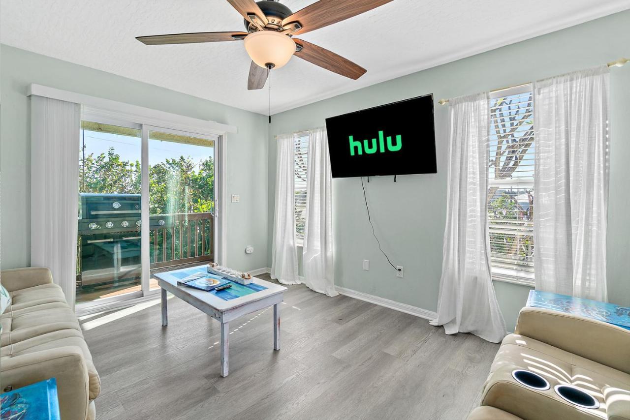 Surfside Paradise Retreat - 3Br And 2Ba Duplex, Grill, Dog Friendly - Close To The Beach! Melbourne Bagian luar foto