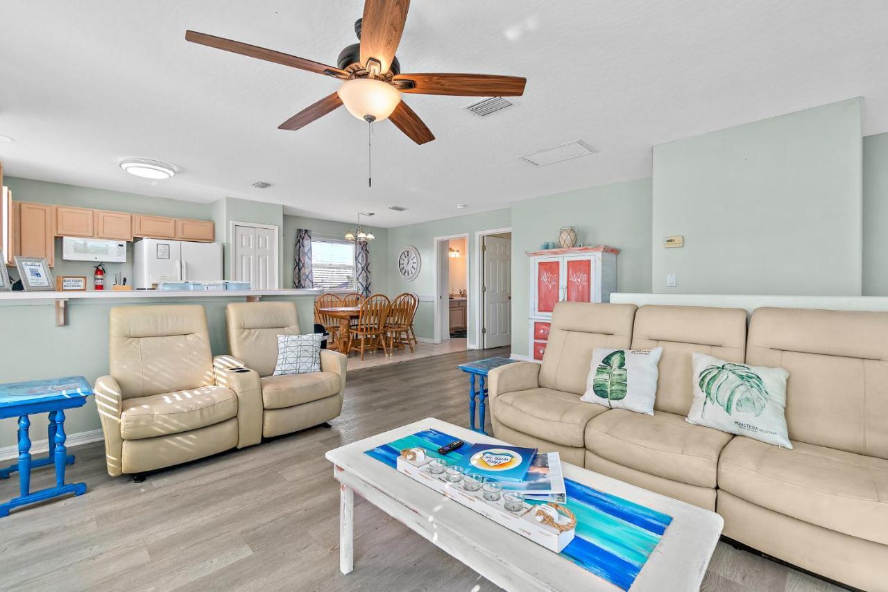 Surfside Paradise Retreat - 3Br And 2Ba Duplex, Grill, Dog Friendly - Close To The Beach! Melbourne Bagian luar foto